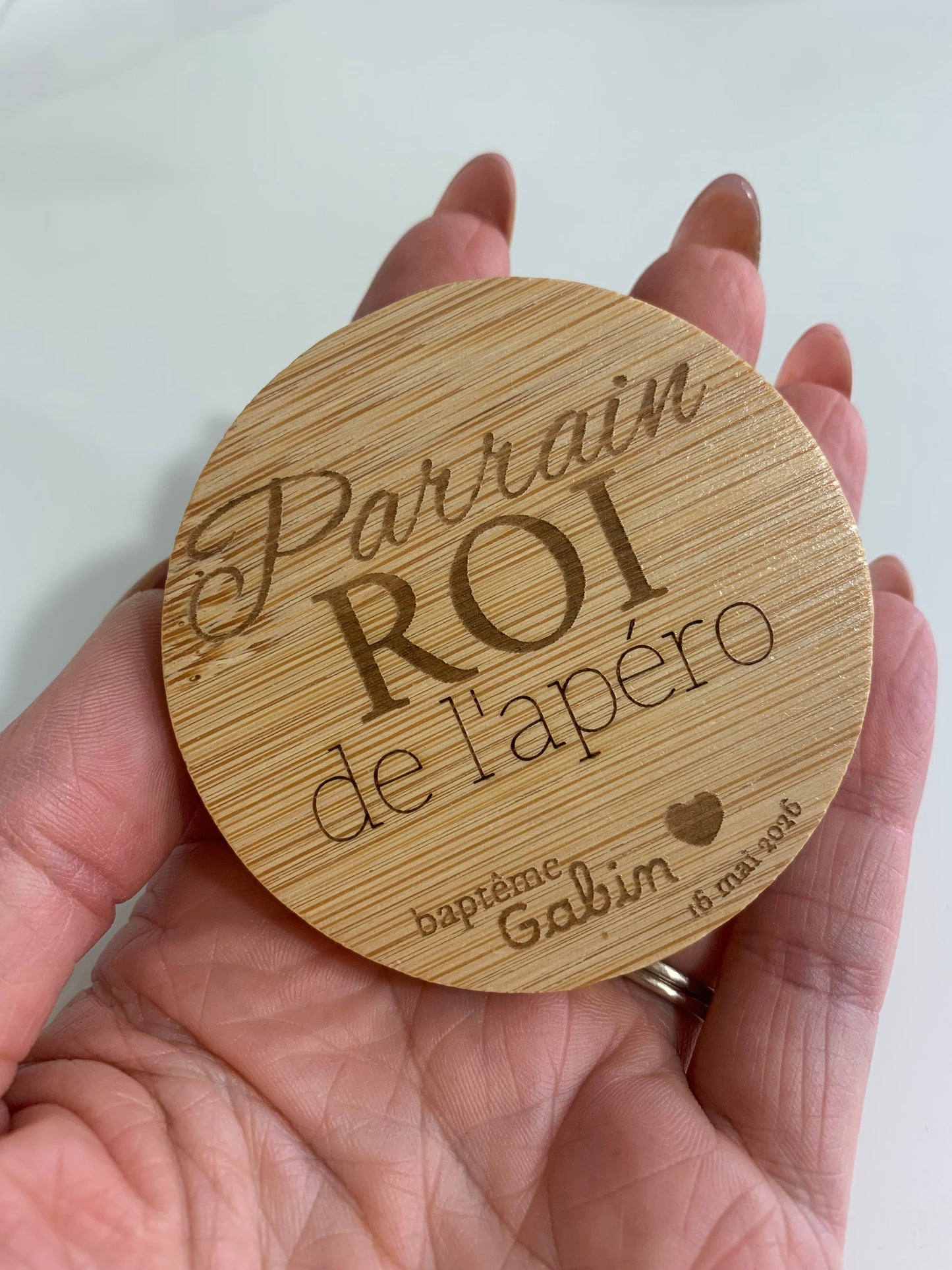 Décapsuleur aimanté – Personnalisé " ... Roi de l’apéro"