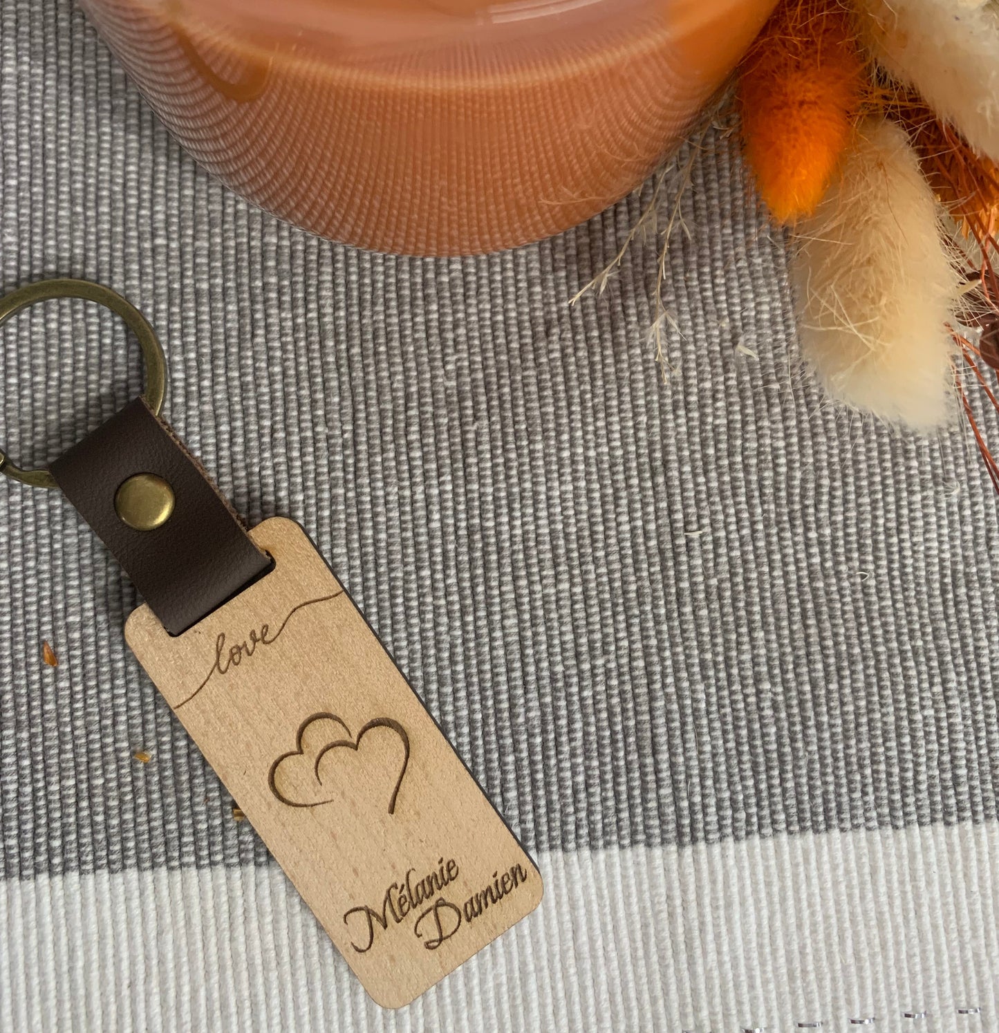 Porte clé en bois gravé - personnalisé coeur