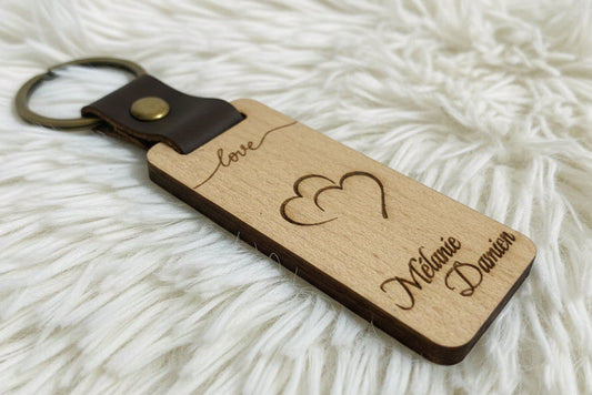 Porte clé en bois gravé - personnalisé coeur