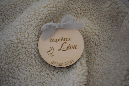 Magnet rond en bois – personnalisé Colombe