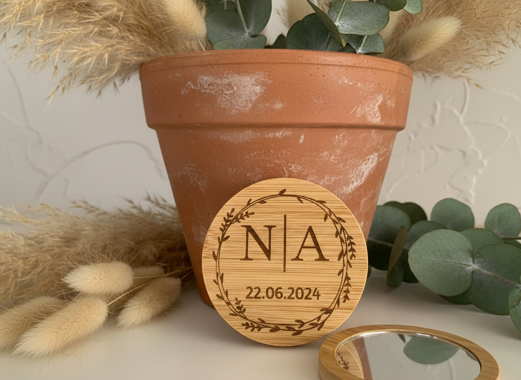 Miroir de poche en bambou gravé – Couronne de Feuille