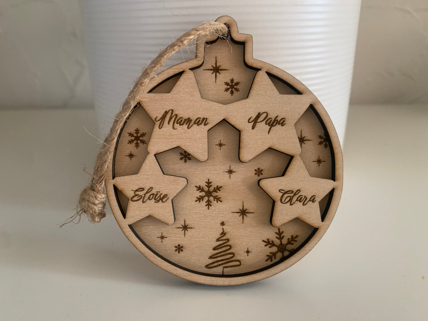Boule de Noël étoile famille/prénoms
