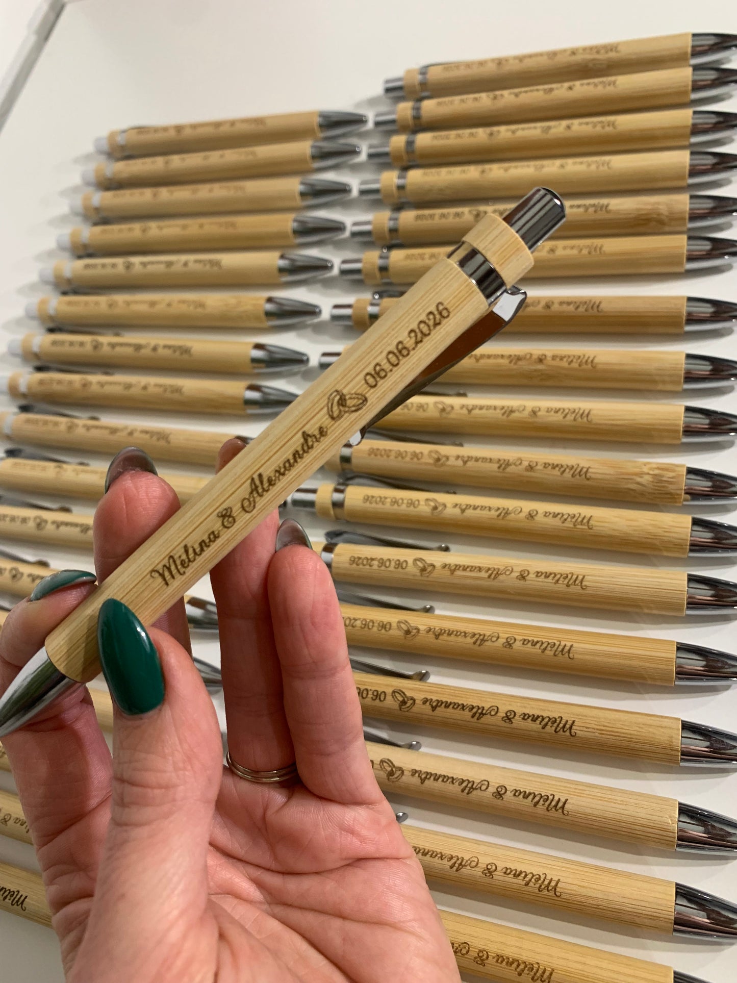 Stylos bambou gravé - Personnalisé Prénoms, Date et Alliances