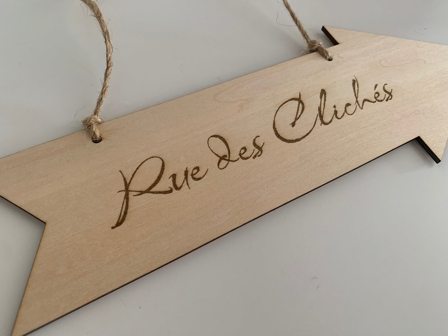 Flèches directionnelles personnalisées, en bois gravés