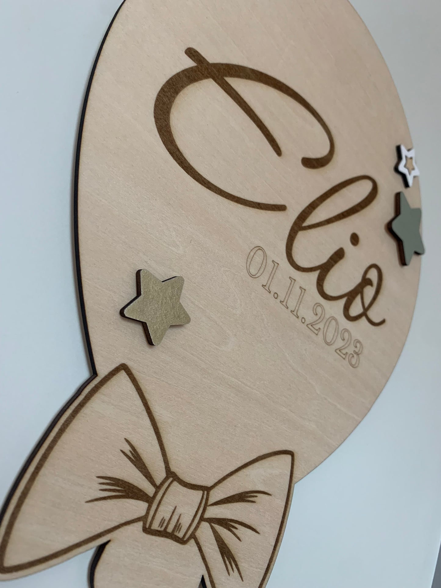 Décoration murale Ballon en bois - Personnalisée étoiles