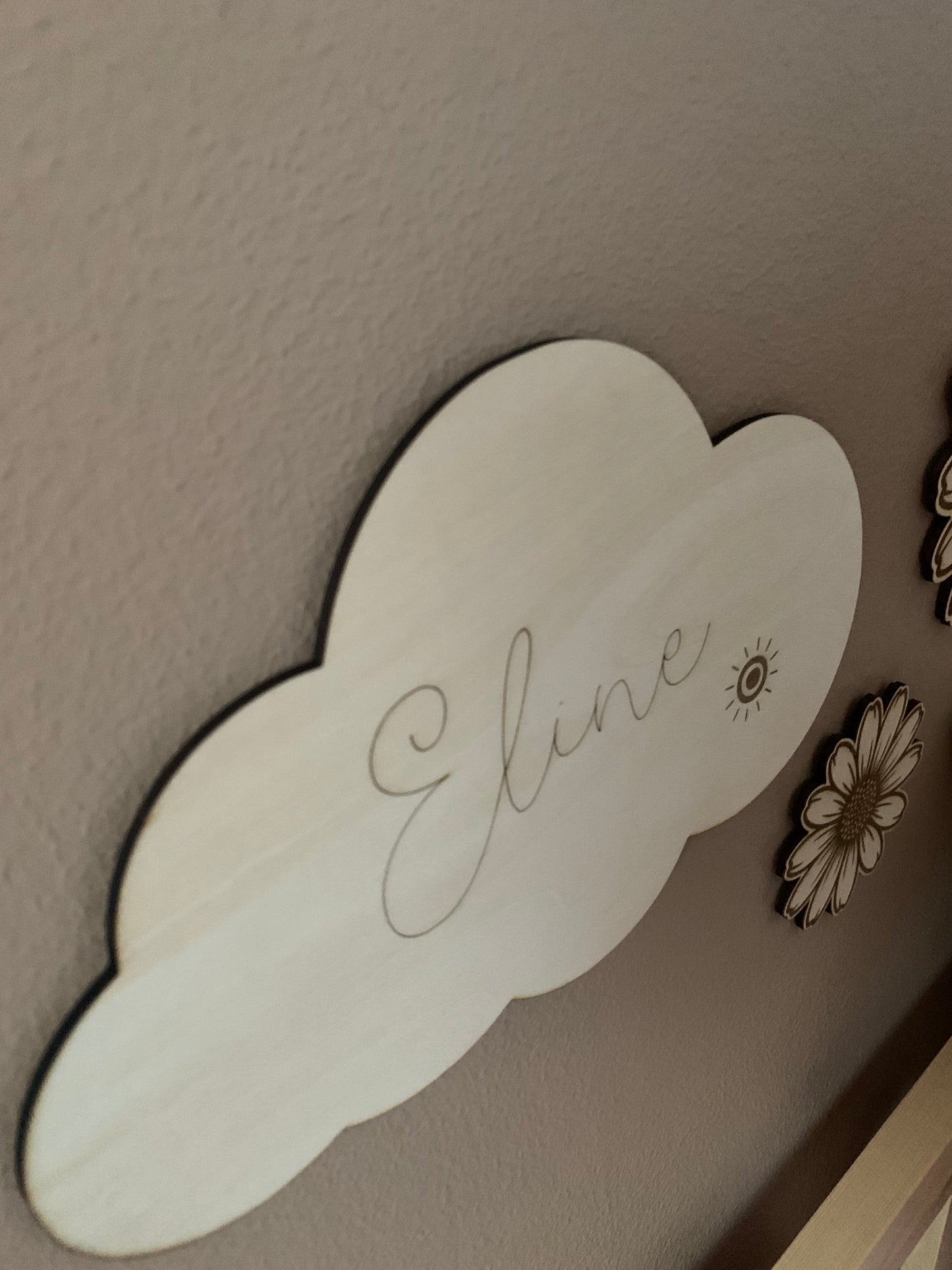 Décoration murale en bois personnalisée - Nuage / Fleurs