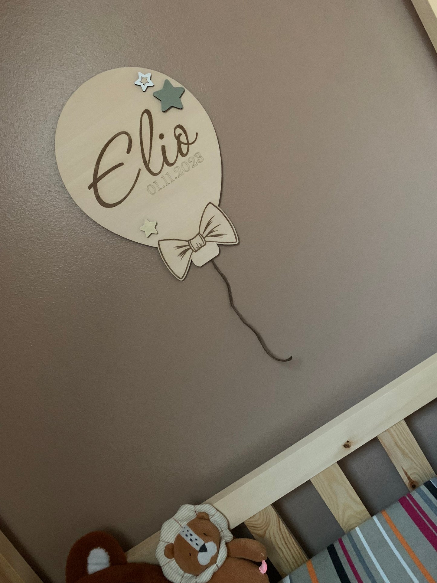 Décoration murale Ballon en bois - Personnalisée étoiles