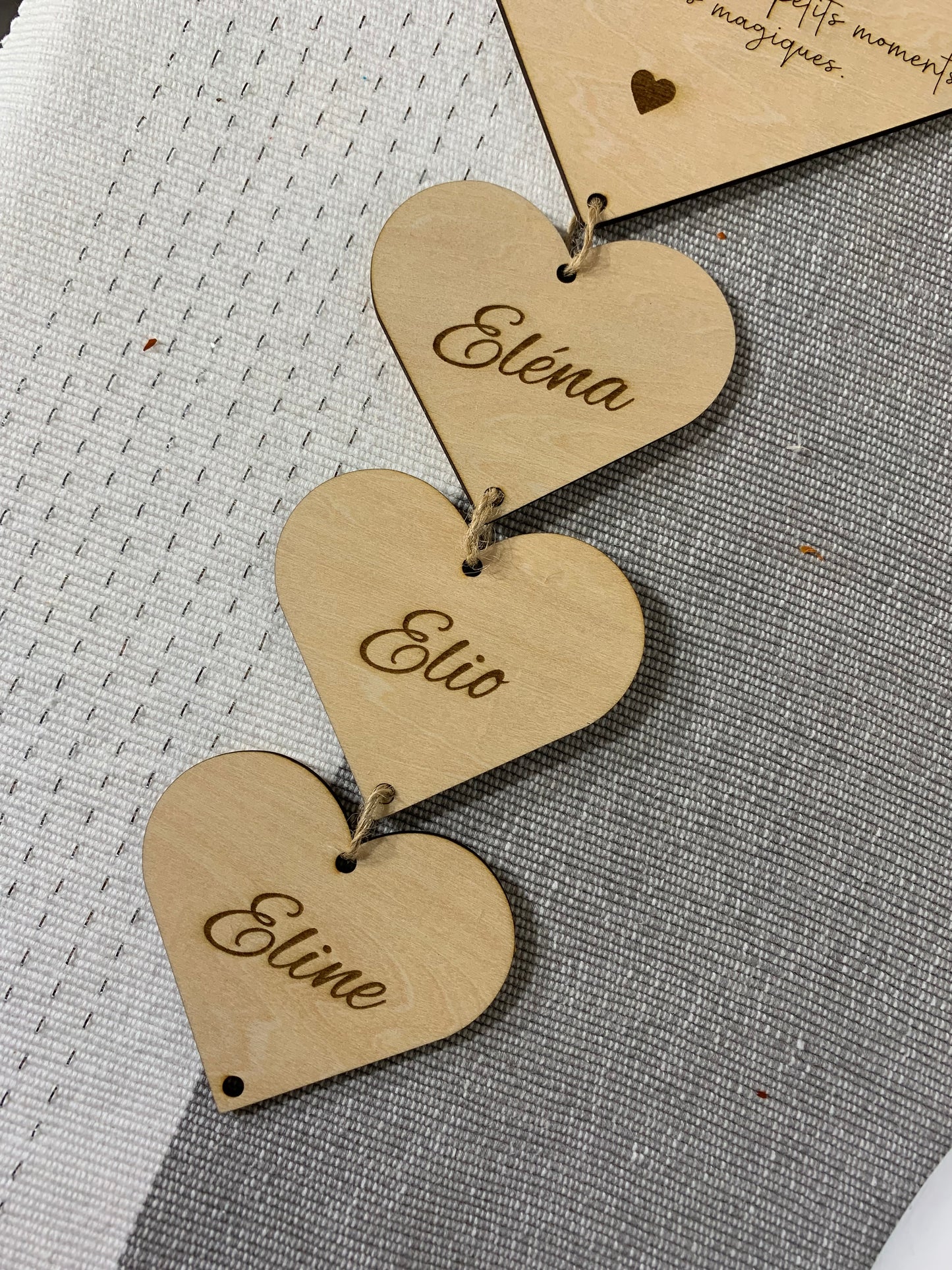 Suspension Cœurs en bois gravée - personnalisée Mamie