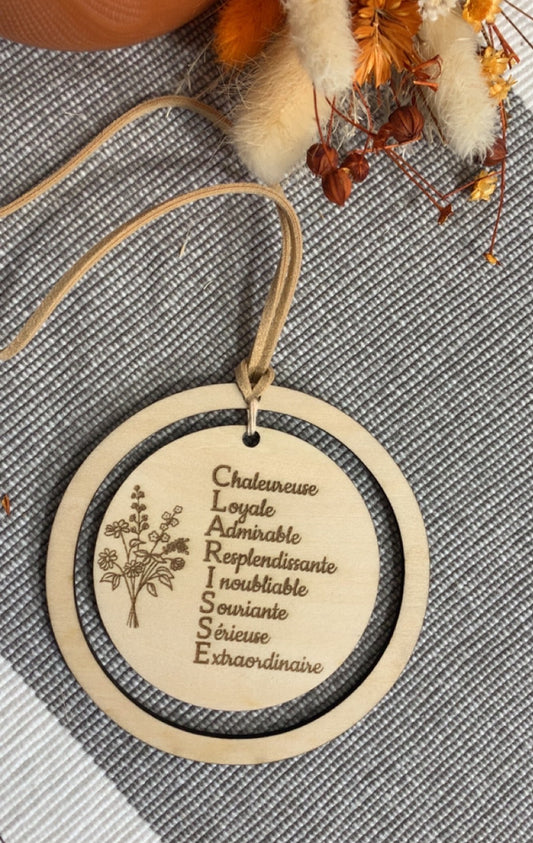 Pendentif diffuseur voiture en bois gravé - personnalisé “ATTENTION… au volant ! On t’aimes” + signification prénom