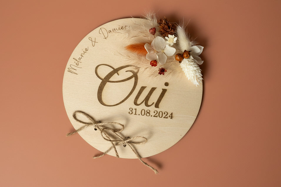 Porte alliances en bois gravé personnalisé – Fleurs séchées Terracotta