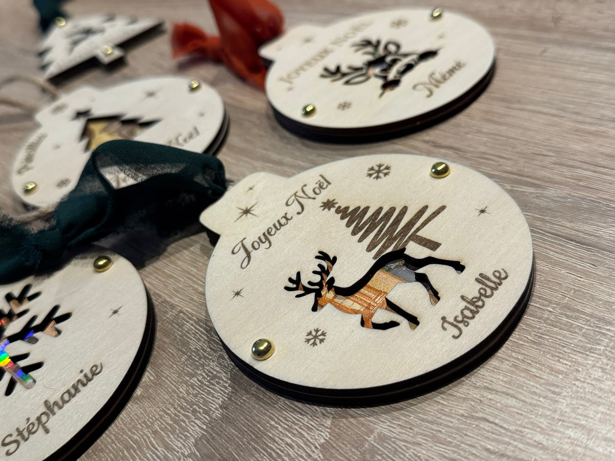 Boule de Noël billet personnalisée - renne avec sapin